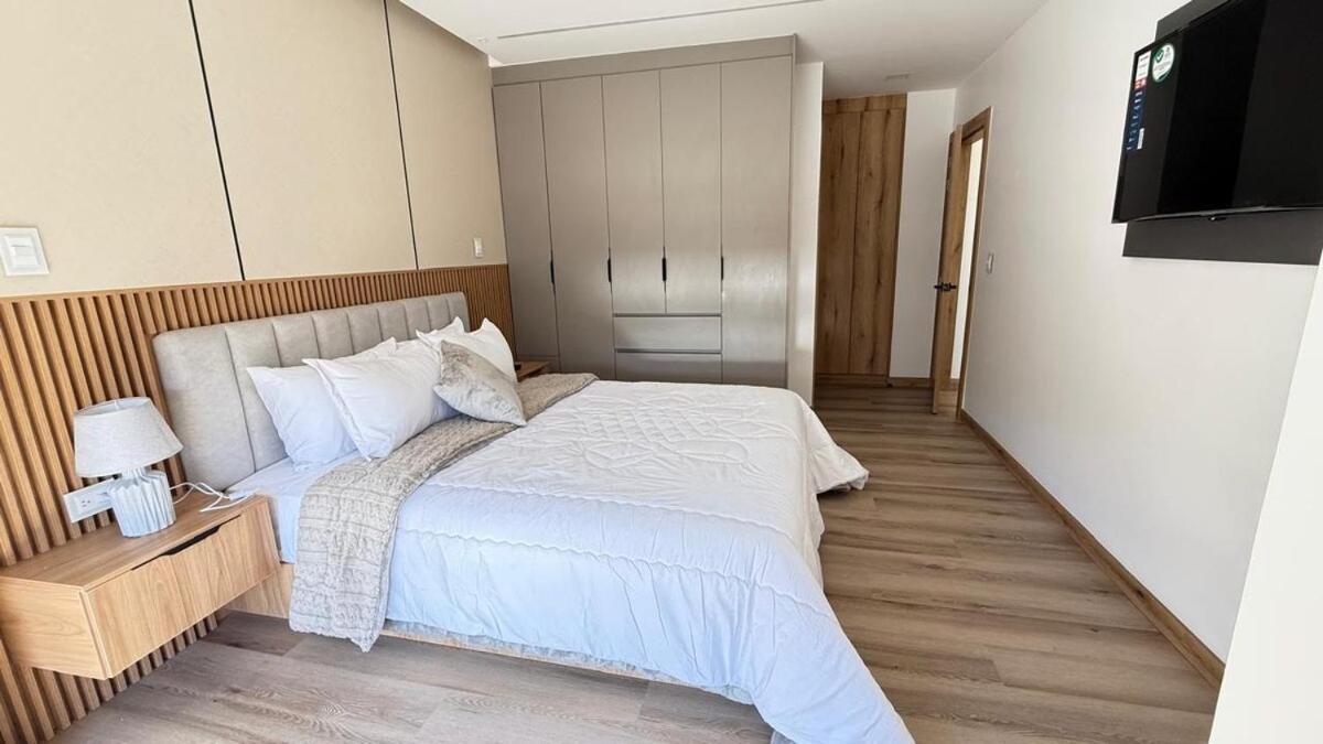 Suite Moderna A Estrenar En El Corazon De Cuenca Exterior photo